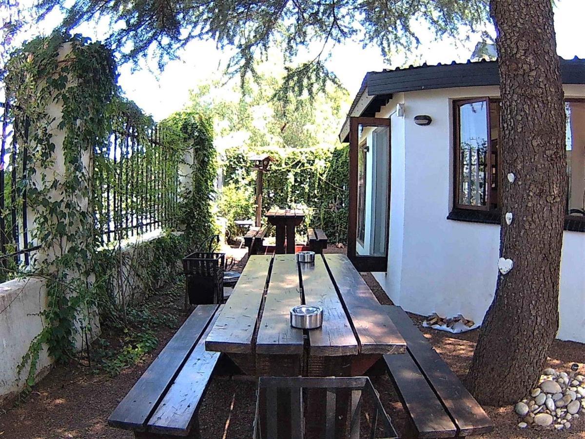 Kuru-Kuru Guesthouse Kuruman Exterior photo